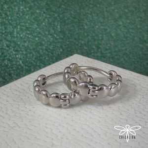 Argollas con puntos lisos