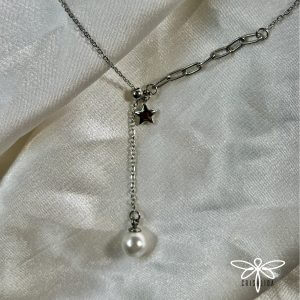 Collar con perla colgante y dije de estrella