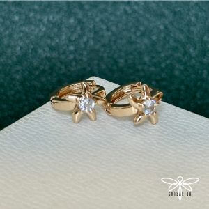 Argollas de estrellas de mar con piedra cristal