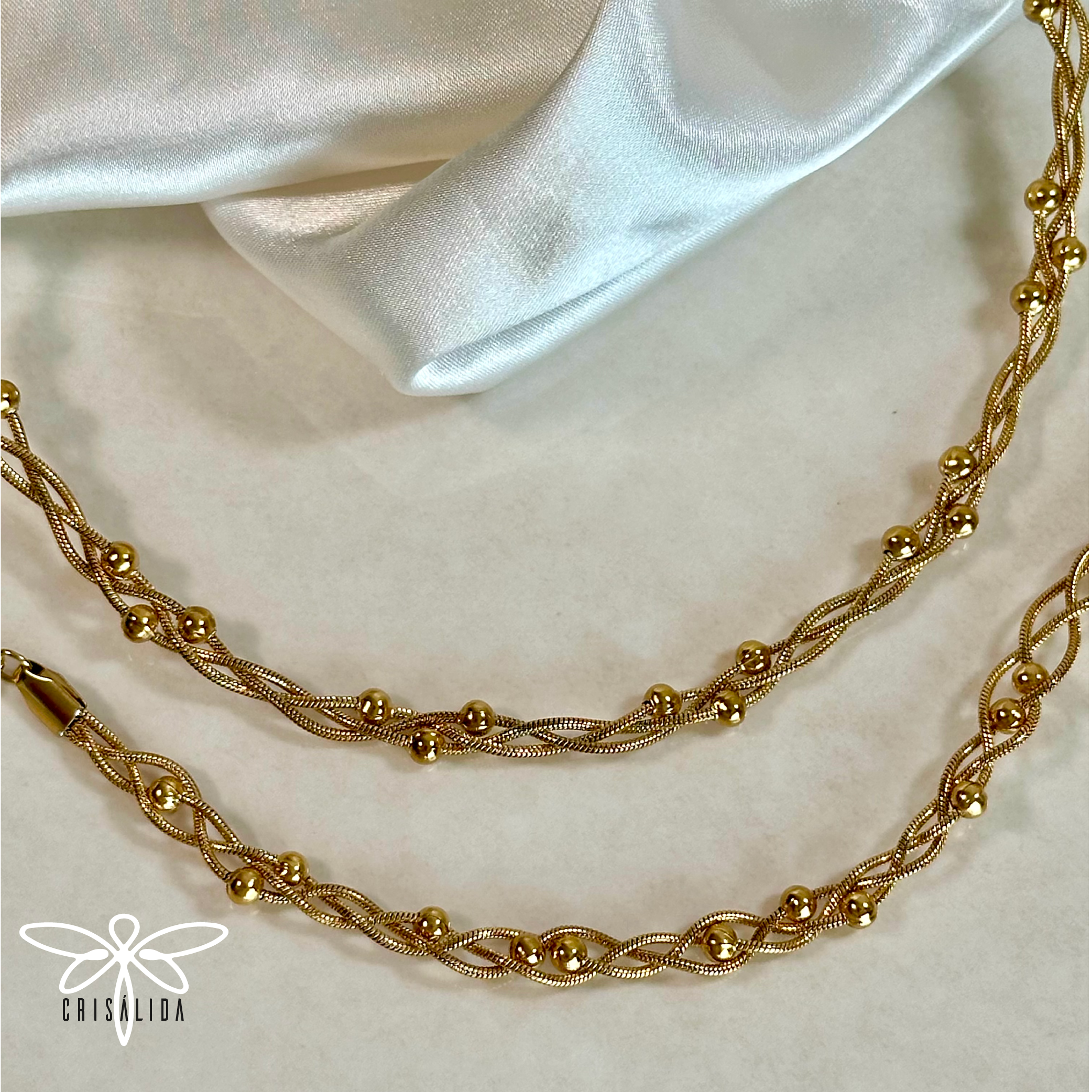 Collar trenzado con bolitas - Imagen 2