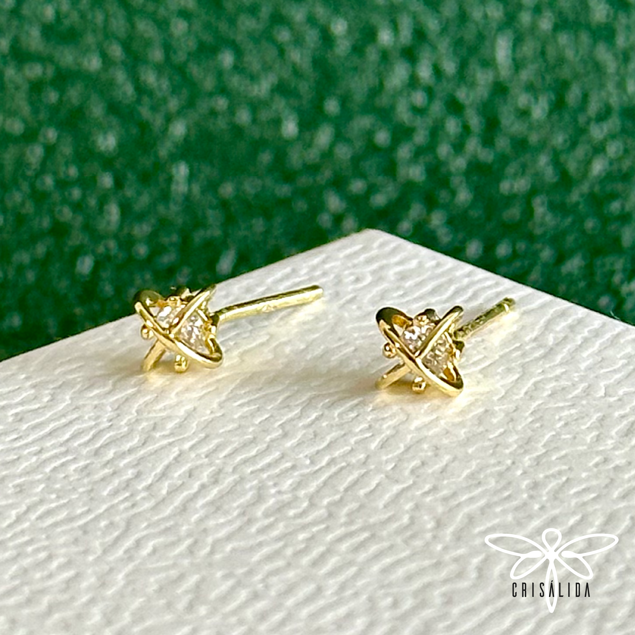 Aros dorados cristal planeta