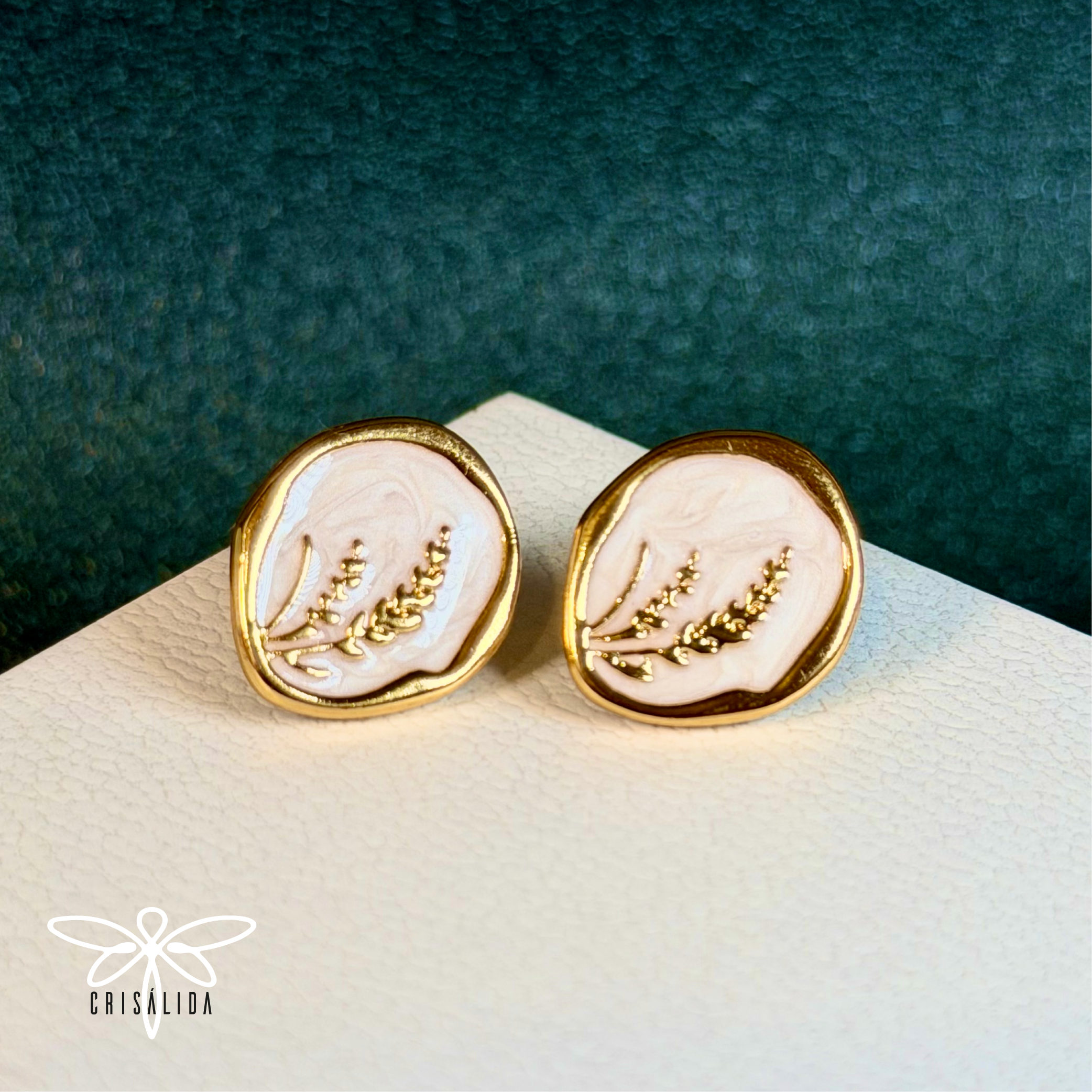 Aretes planos con espigas