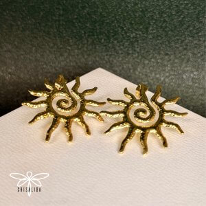 Aretes dorados sol espiral