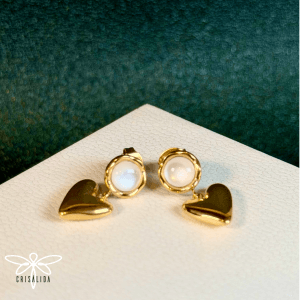 Aretes con dije de corazón y piedra cristal